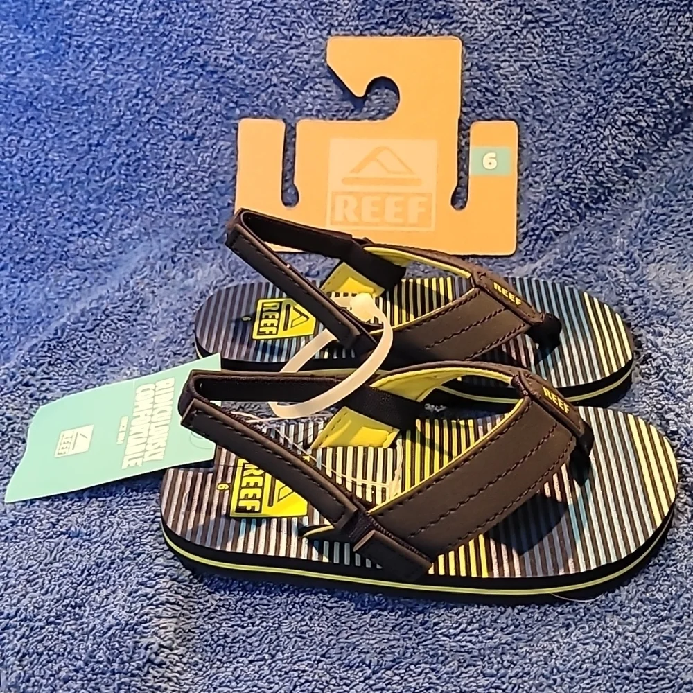 New with tags Reef Little Uni kids size 6 sandles